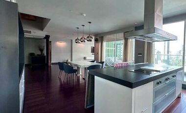 For sale 3 bedrooms condo in Khlong Toei, Bangkok