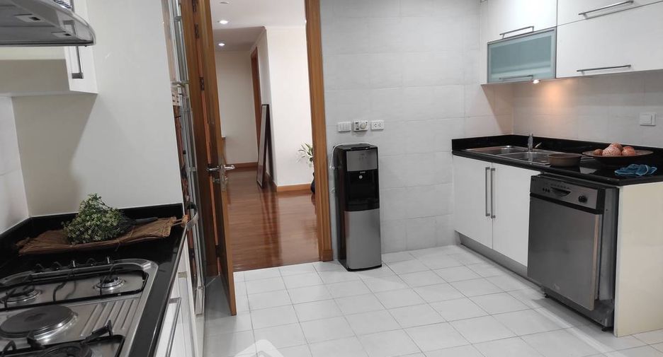 Apartment zur Miete mit 3 Zimmer in Khlong Toei, Bangkok