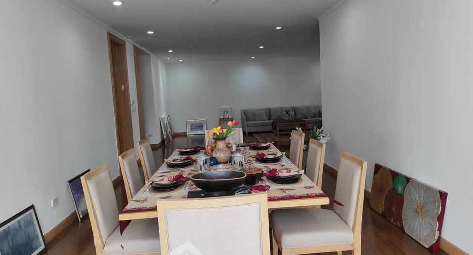 Apartment zur Miete mit 3 Zimmer in Khlong Toei, Bangkok