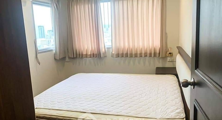 For rent 2 bedrooms condo in Ratchathewi, Bangkok