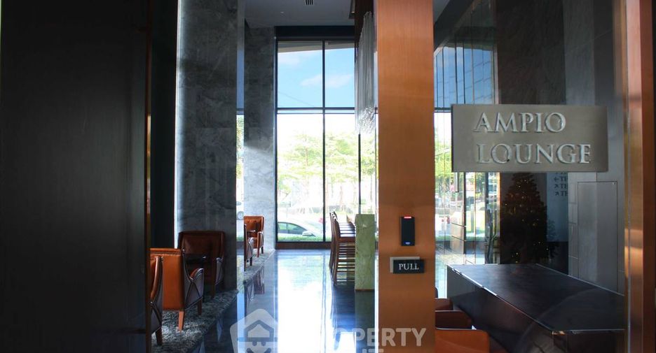 For rent 2 bedrooms condo in Huai Khwang, Bangkok
