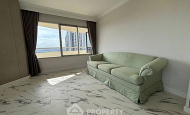 Wohnung zur Miete mit 3 Zimmer in Bang Phlat, Bangkok