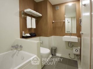 For rent 2 bedrooms condo in Sathon, Bangkok