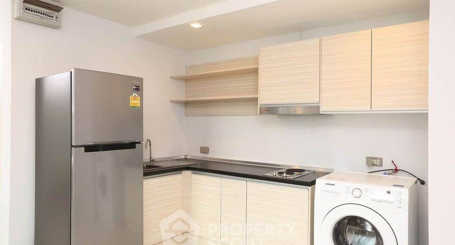 For rent 2 bedrooms condo in Phra Khanong, Bangkok