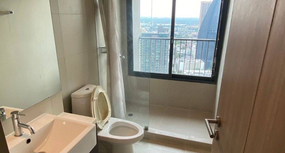 À louer 3 chambres condo à Khlong Toei, Bangkok