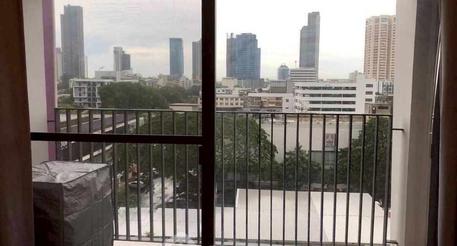Condo en alquiler de 1 habitaciones en Watthana, Bangkok