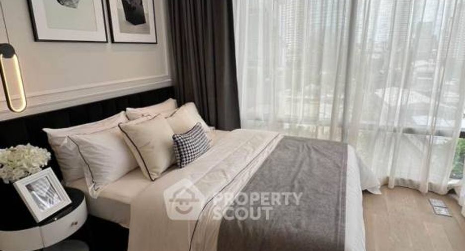 For rent 2 bedrooms condo in Bang Rak, Bangkok