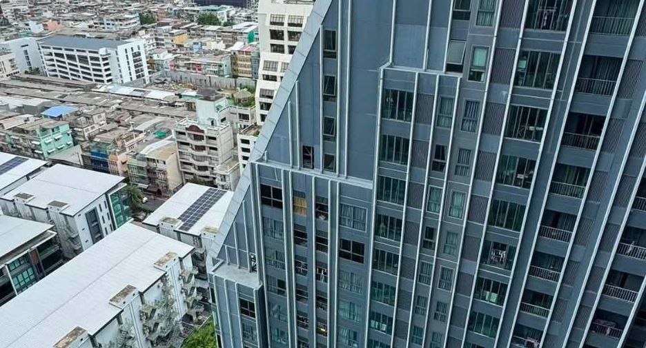 Condo en alquiler de 1 habitaciones en Bang Rak, Bangkok