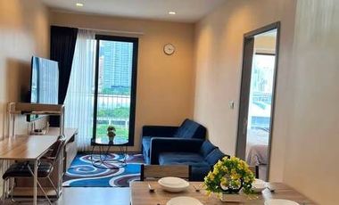 For rent 2 bedrooms condo in Huai Khwang, Bangkok
