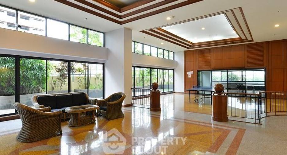 Apartment zur Miete mit 3 Zimmer in Watthana, Bangkok