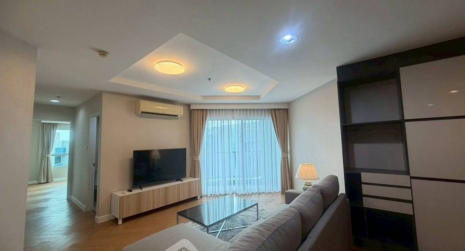 For rent 2 bedrooms condo in Huai Khwang, Bangkok
