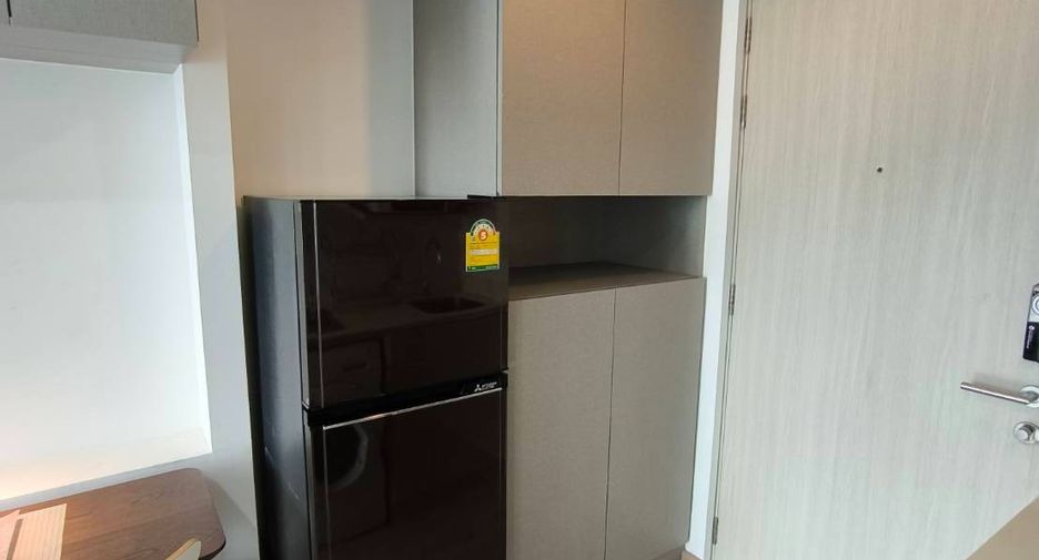 Condo en alquiler de 1 habitaciones en Bang Rak, Bangkok