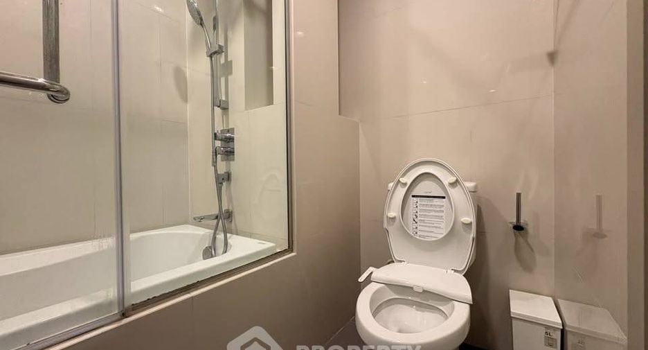 For rent 1 bed condo in Khlong Toei, Bangkok