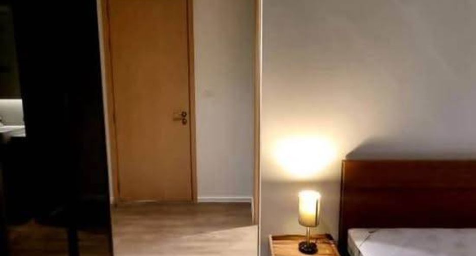 For rent 2 bedrooms condo in Sathon, Bangkok