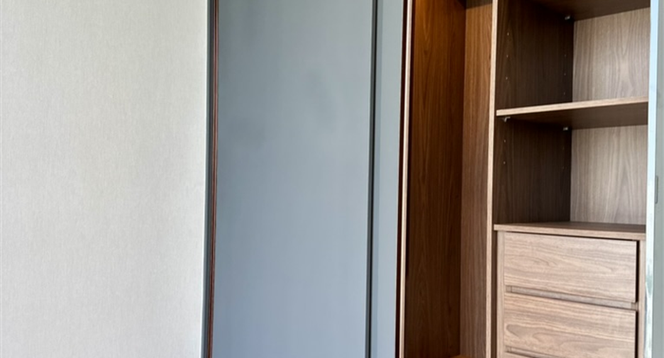 For sale 2 bedrooms condo in Khlong Toei, Bangkok