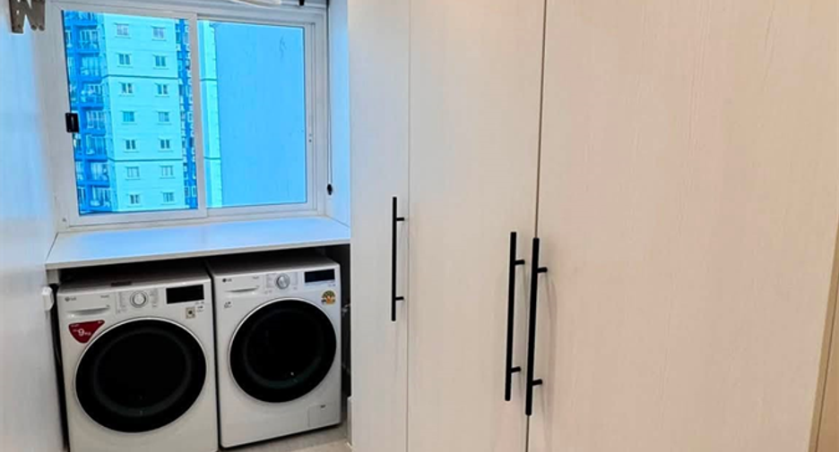 For sale 2 ベッドルーム condo in Yan Nawa, Bangkok