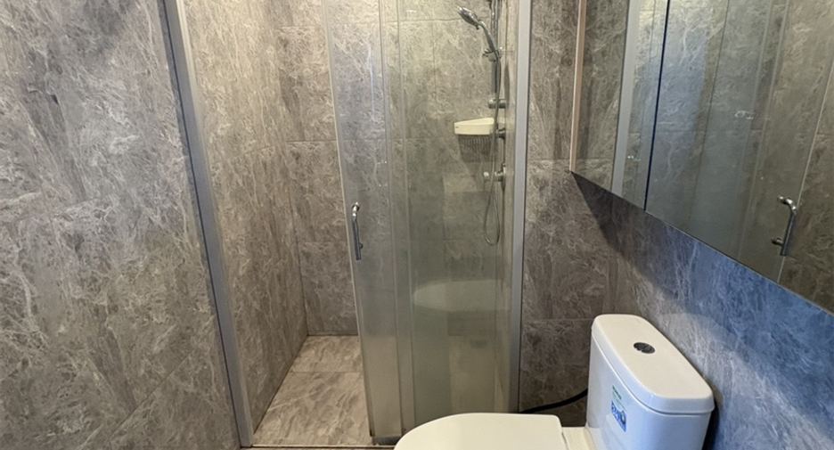 Wohnung zur Miete mit 2 Zimmer in Huai Khwang, Bangkok
