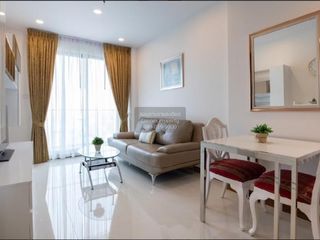 Condo en alquiler de 1 habitaciones en Khlong San, Bangkok