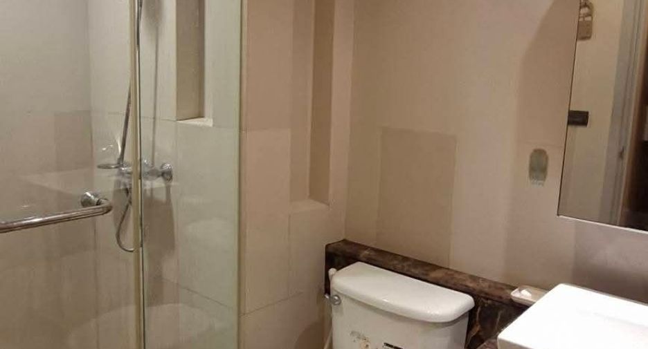 À vendre 1 chambre condo à Khlong San, Bangkok