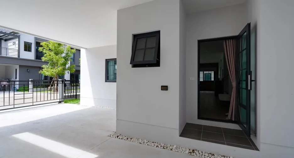 ให้เช่า 4 ห้องนอน บ้านเดี่ยว ใน บางพลี, สมุทรปราการ