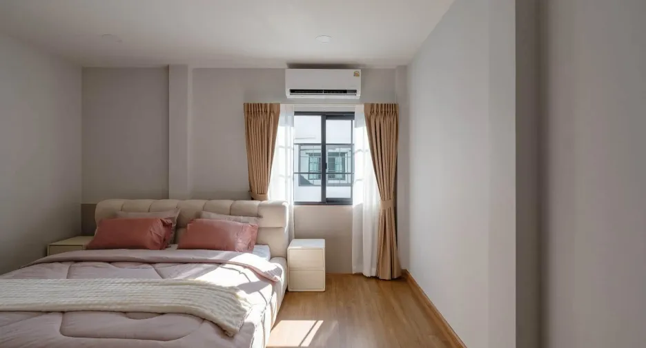 ให้เช่า 4 ห้องนอน บ้านเดี่ยว ใน บางพลี, สมุทรปราการ