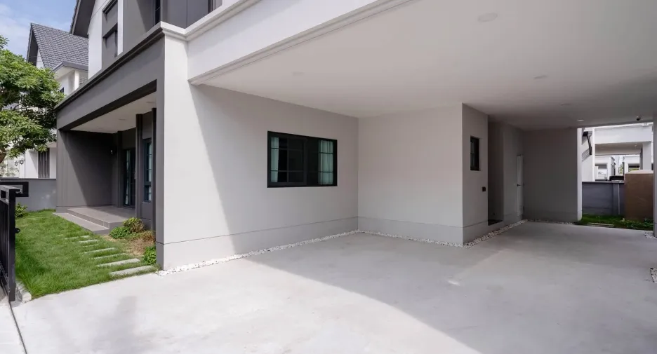 ให้เช่า 4 ห้องนอน บ้านเดี่ยว ใน บางพลี, สมุทรปราการ