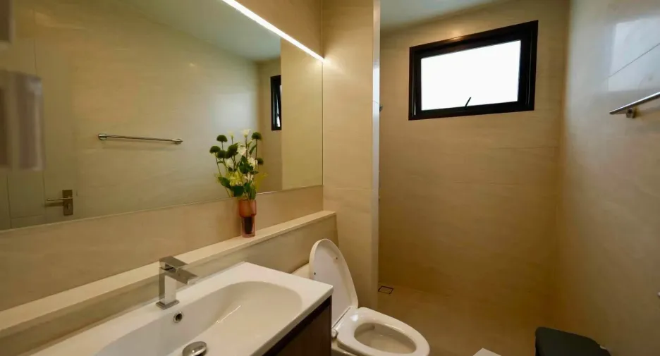 Haus zur Miete mit 4 Zimmer in Bang Phli, Samut Prakan