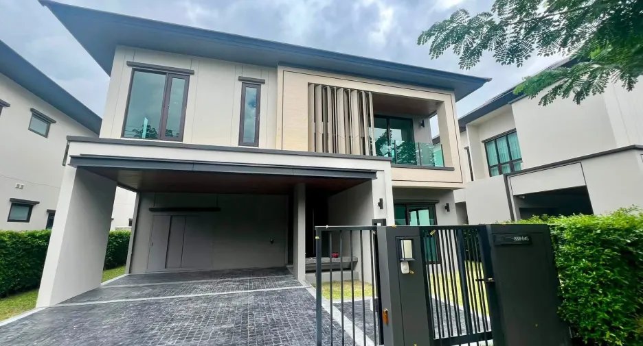 Haus zur Miete mit 4 Zimmer in Bang Phli, Samut Prakan