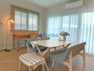 Casa en alquiler de 3 habitaciones en Bang Lamung, Chonburi