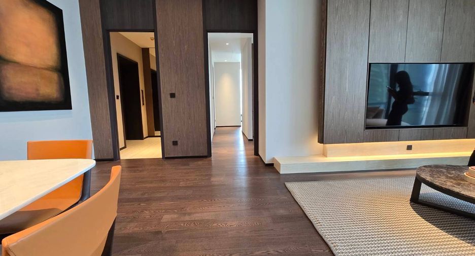 For rent 2 bedrooms condo in Watthana, Bangkok