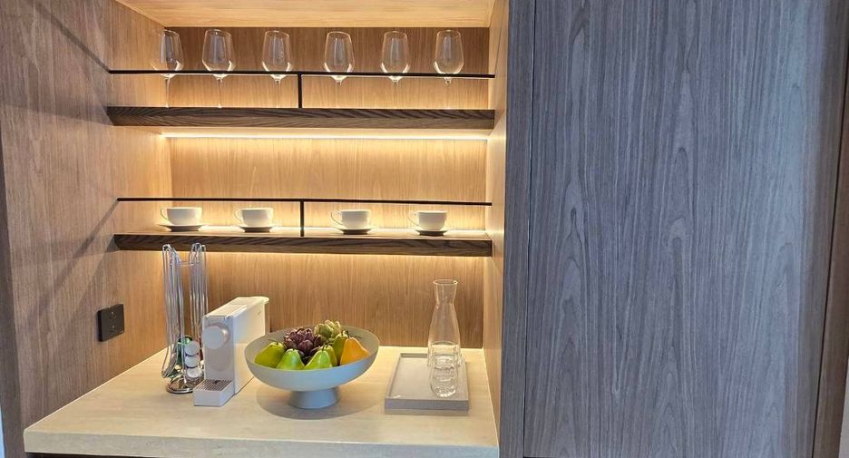 For rent 2 bedrooms condo in Watthana, Bangkok