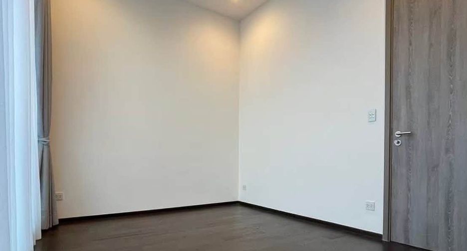 For rent 4 bedrooms condo in Bang Na, Bangkok