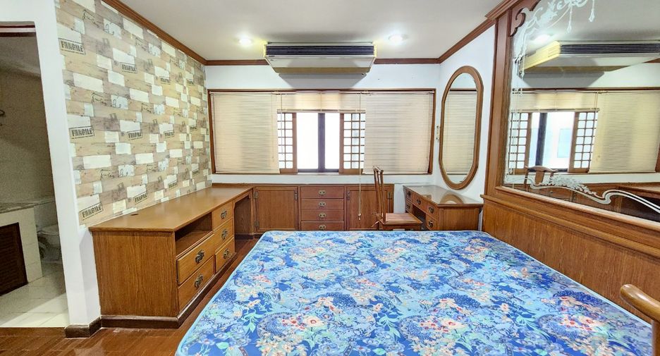 Wohnung zur Miete mit 4 Zimmer in Watthana, Bangkok