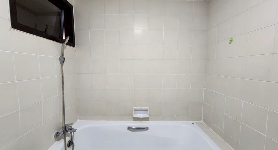 Wohnung zur Miete mit 4 Zimmer in Watthana, Bangkok