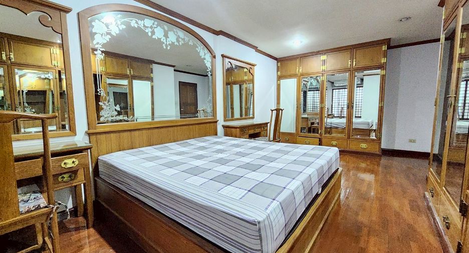 Wohnung zur Miete mit 4 Zimmer in Watthana, Bangkok