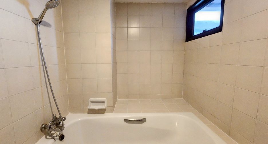 Wohnung zur Miete mit 4 Zimmer in Watthana, Bangkok