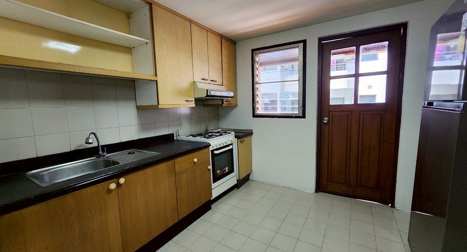 Wohnung zur Miete mit 4 Zimmer in Watthana, Bangkok