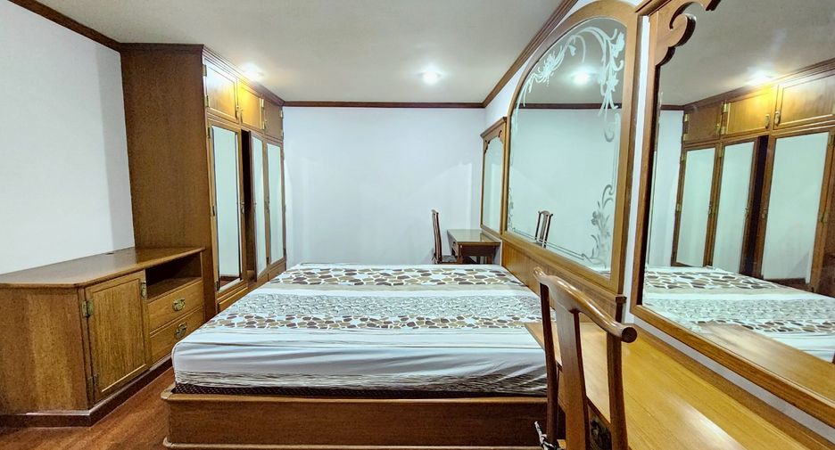 Wohnung zur Miete mit 4 Zimmer in Watthana, Bangkok