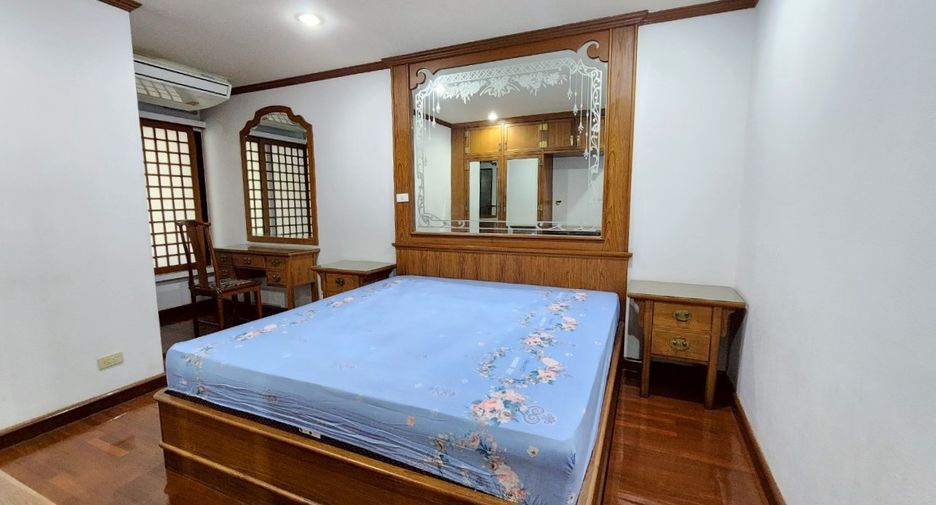 Wohnung zur Miete mit 4 Zimmer in Watthana, Bangkok