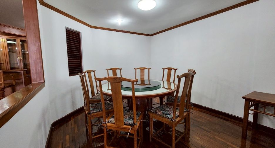 Wohnung zur Miete mit 4 Zimmer in Watthana, Bangkok