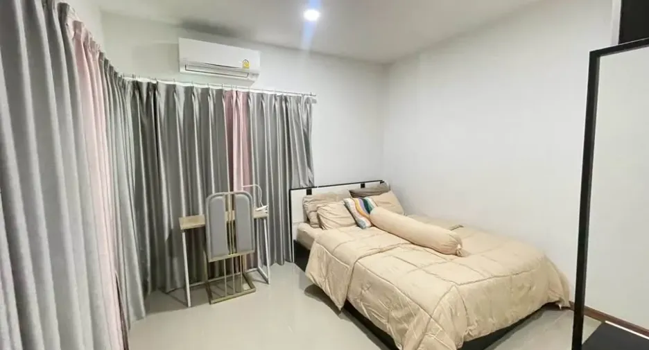 For rent 4 bedrooms house in Mueang Phuket, Phuket