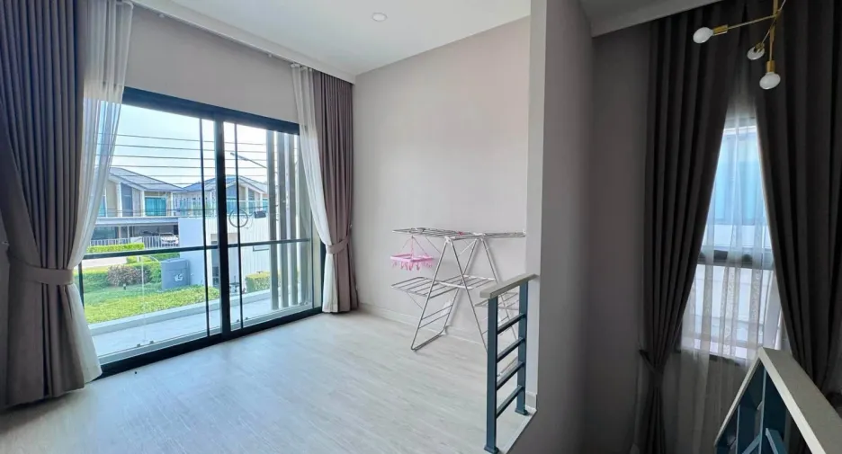 For sale 3 bedrooms house in Bang Lamung, Chonburi