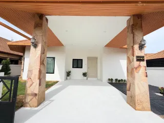 Villa en venta de 4 habitaciones en Bang Lamung, Chonburi