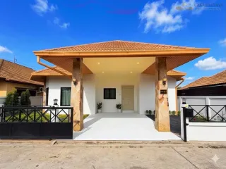 Villa en venta de 4 habitaciones en Bang Lamung, Chonburi