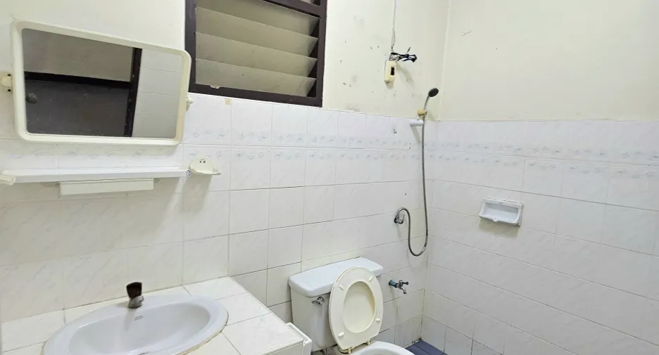 Casa adosada en venta y en alquiler de 2 habitaciones en Mueang Chiang Rai, Chiang Rai