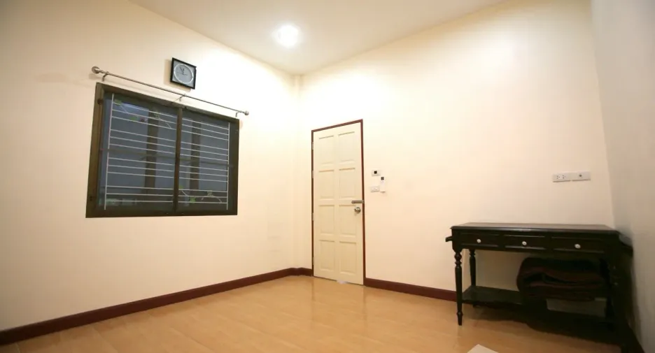 À vendre 4 chambres maison à Klaeng, Rayong
