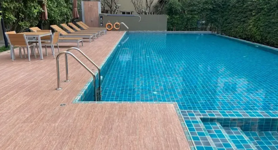 For rent studio condo in Mueang Nonthaburi, Nonthaburi