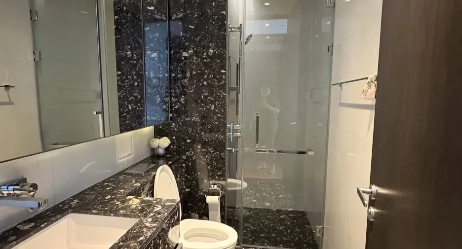 For rent 2 ベッドルーム condo in Khlong Toei, Bangkok