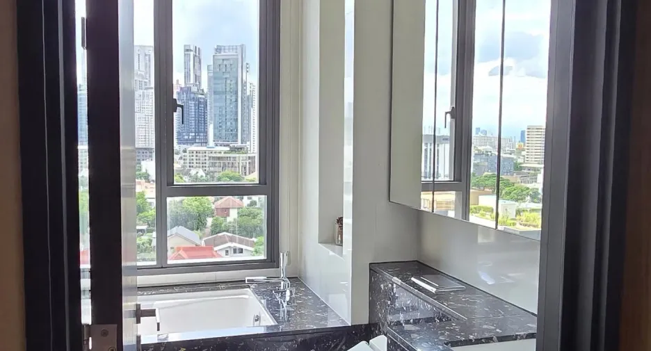For rent 2 ベッドルーム condo in Khlong Toei, Bangkok