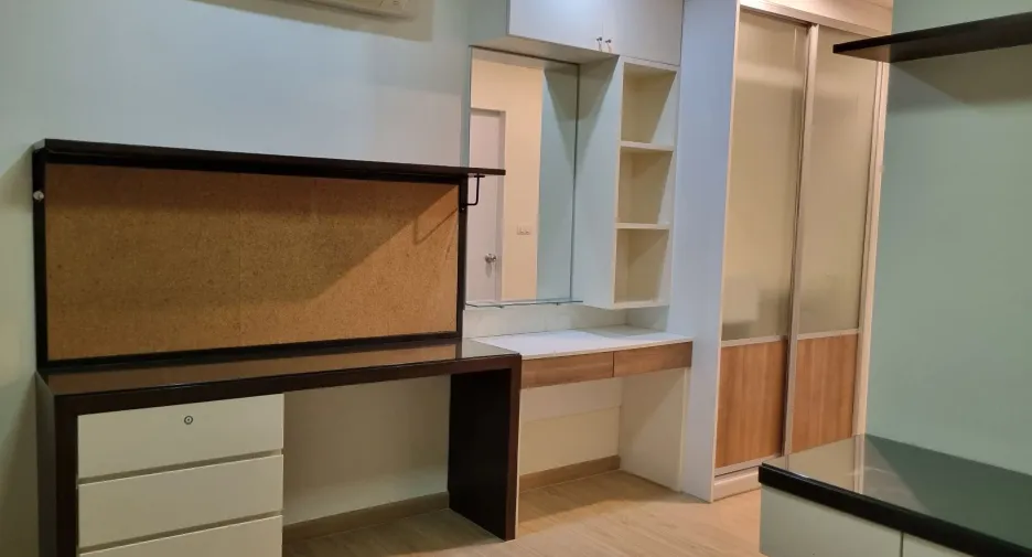 À vendre 2 chambres condo à Phra Khanong, Bangkok